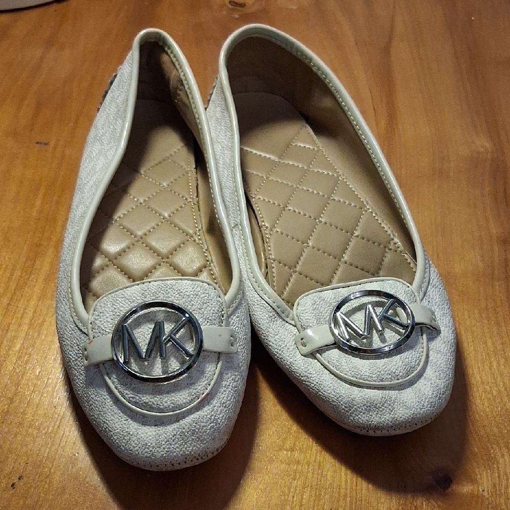 Michael Kors Metallic Silver Flats Size 9